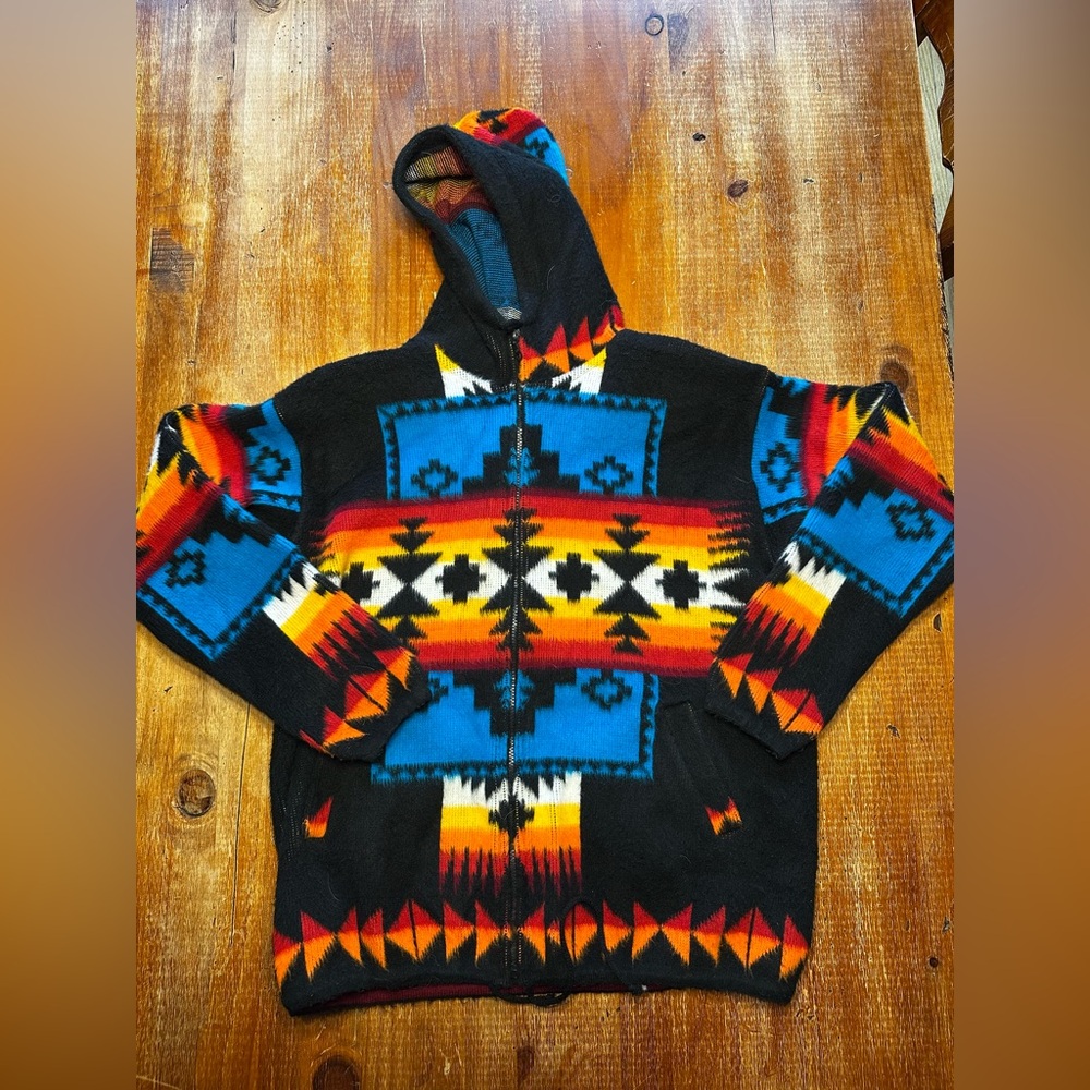 Artesanias Tuntaquimba Aztec Wool Handmade Hooded Sweater